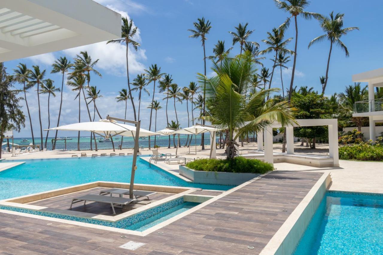 Family Getaway Apartment - Right On The Beach Punta Cana Exterior photo