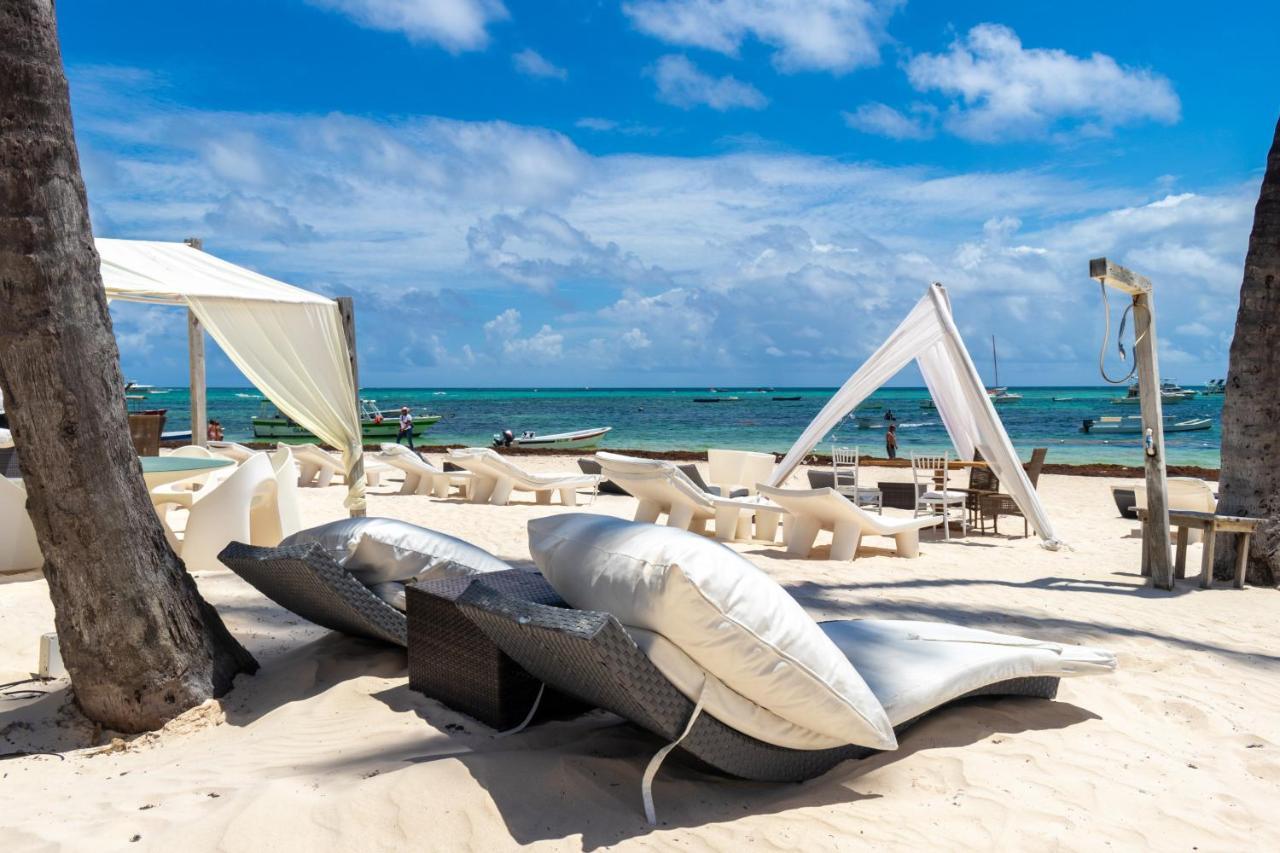 Family Getaway Apartment - Right On The Beach Punta Cana Exterior photo